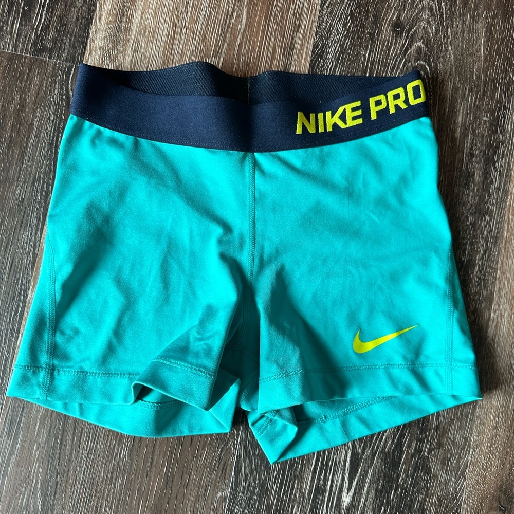 Nike pros